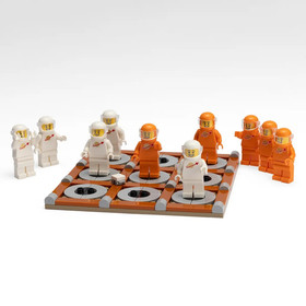 LEGO 6533583 Tic Tac Toe Astronauts- Promo Set 147 Pieces!