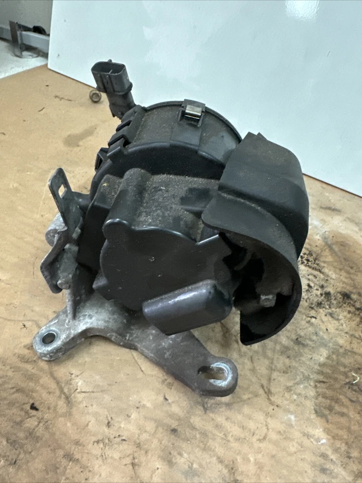 2009 2010 2011 2012 2013 SUBARU FORESTER XT Turbo OEM bomba de aire secundaria OEM Foto 4 de 4