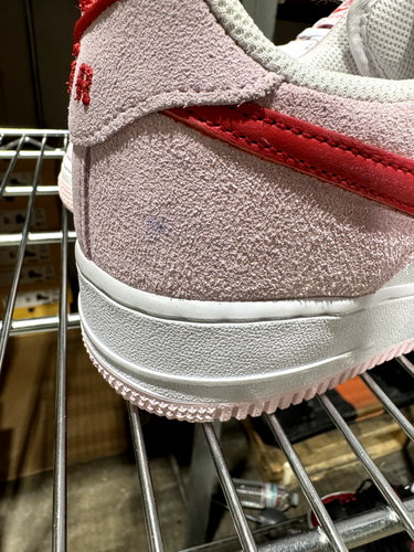 2021 Air Force 1 Low '07 QS 'Valentine’s Day Love Letter' Size 9.5 - Picture 3 of 13