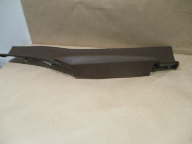 Ferrari 458 Italia / Spider - RH Door Trim Panel Arm Rest (Brown) - P/N 81891300