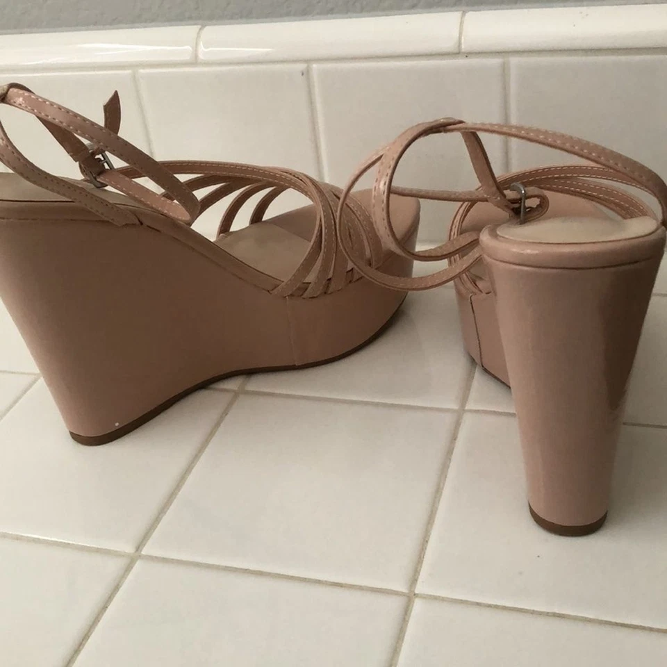 Tan/cream color platform wedge Size 8 - Image 4 of 4