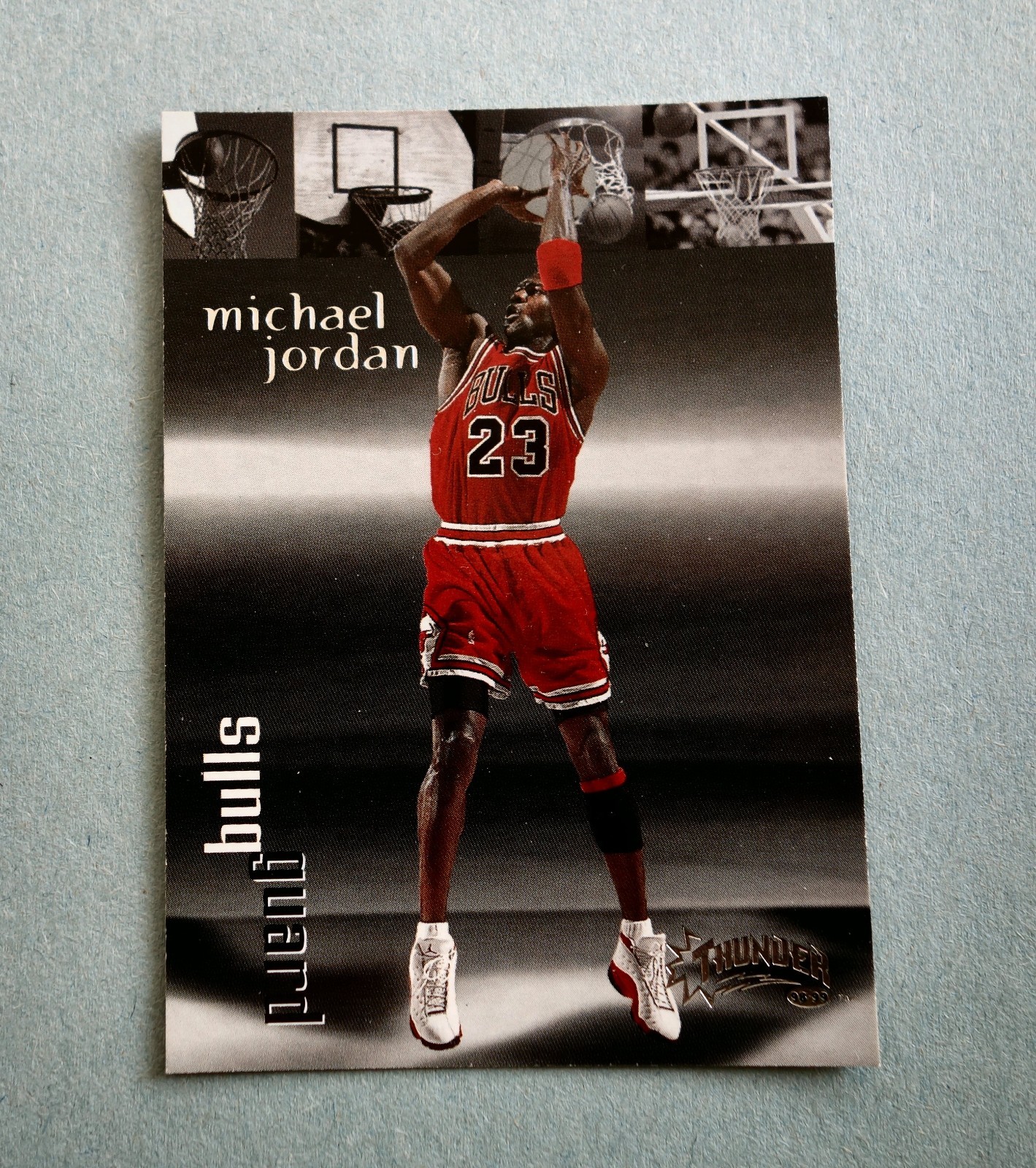 1998-99 Skybox Thunder, #106 Michael Jordan basketball card