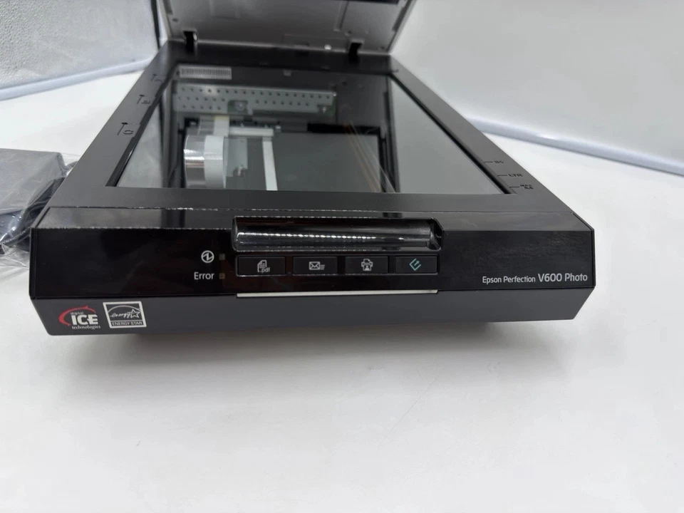 Epson Perfection V600 Photo Document Scanner J252A with Power Supply Tested - Image 4 of 4