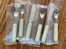 American Girl  Molly Silverware 2 Place Settings for Tea Set  NEW