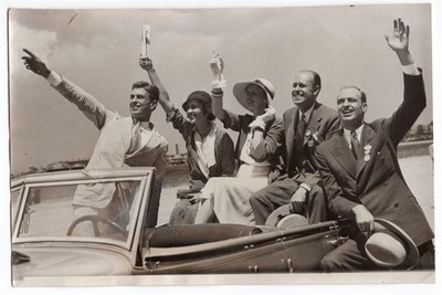 1932 Governor Roosevelt Family Greet His Plane Chicago Airport News Photo