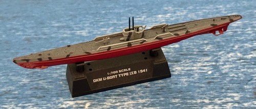Easy Model 1:700 Deutsche Kriegsmarine U Boot IXb getarnt, 1941