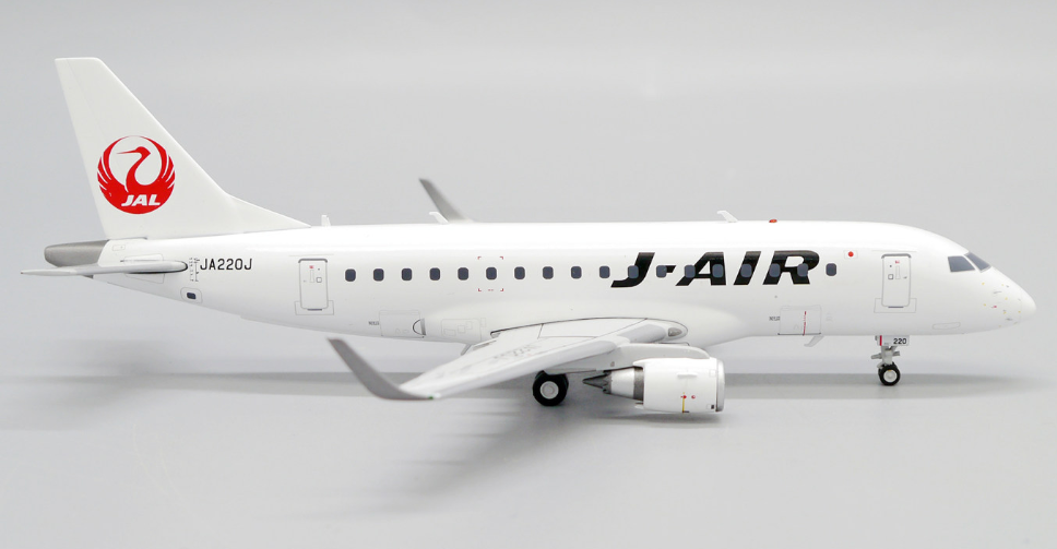 1:200 JC Wings J-AIR Embraer ERJ-170-100STD Passenger Airplane 1:200 JC Wings J-AIR Embraer ERJ-170-100STD Passenger Airplane