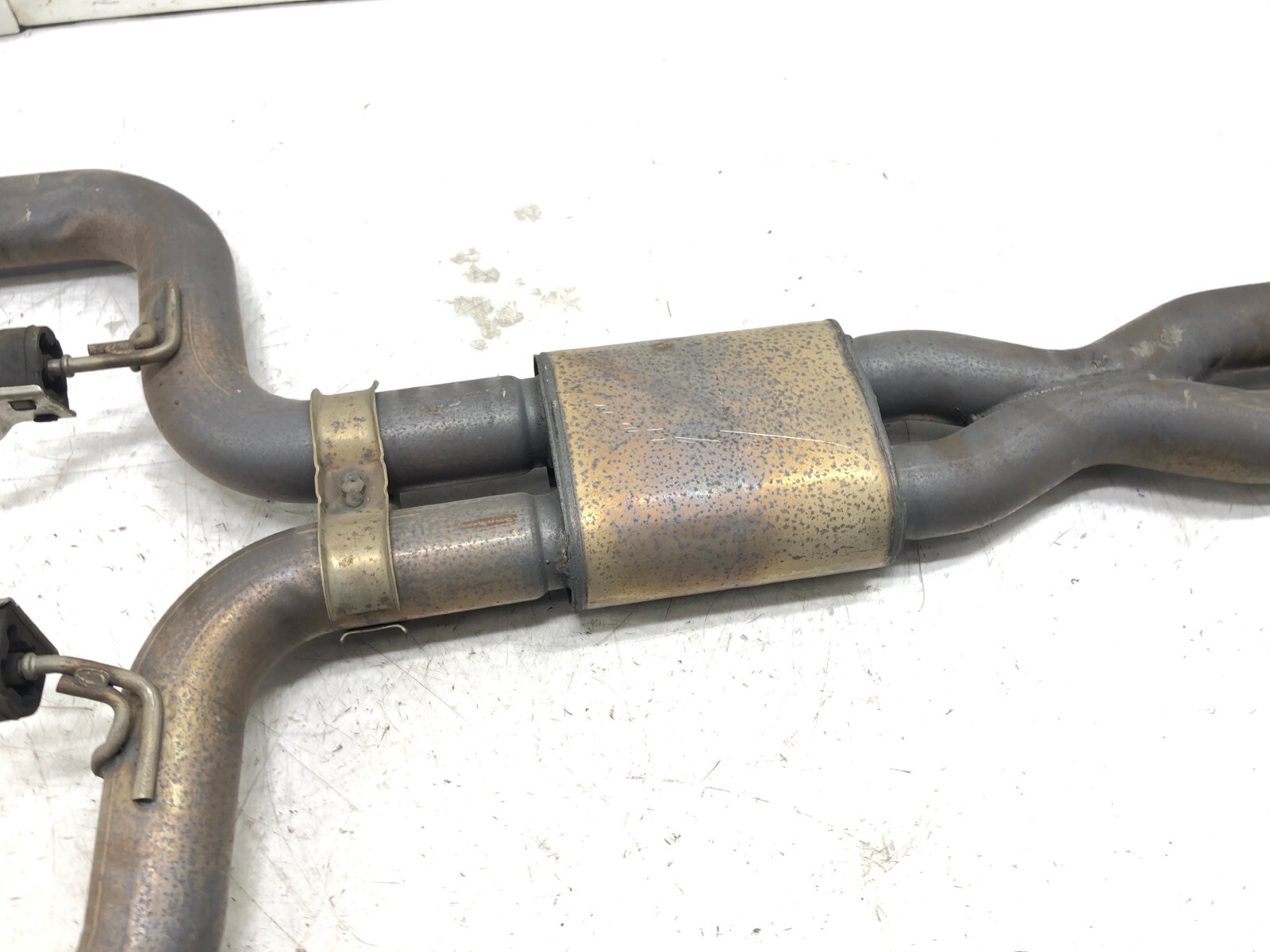 2014-2017 MASERATI GHIBLI 3.0L V6 EXHAUST RESONATOR PIPE OEM.