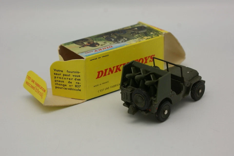 Dinky Toys F Militaire 1/43 - Jeep Willys Porte fusées SS10 828 + Boite - Photo 3/4