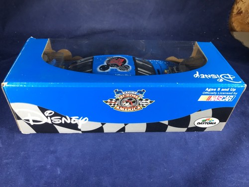 A2-54 DISNEY RACING ACROSS AMERICA MICKEY MOUSE #4 DAYTONA 2004 - AUTOGRAPHED - Picture 5 of 7