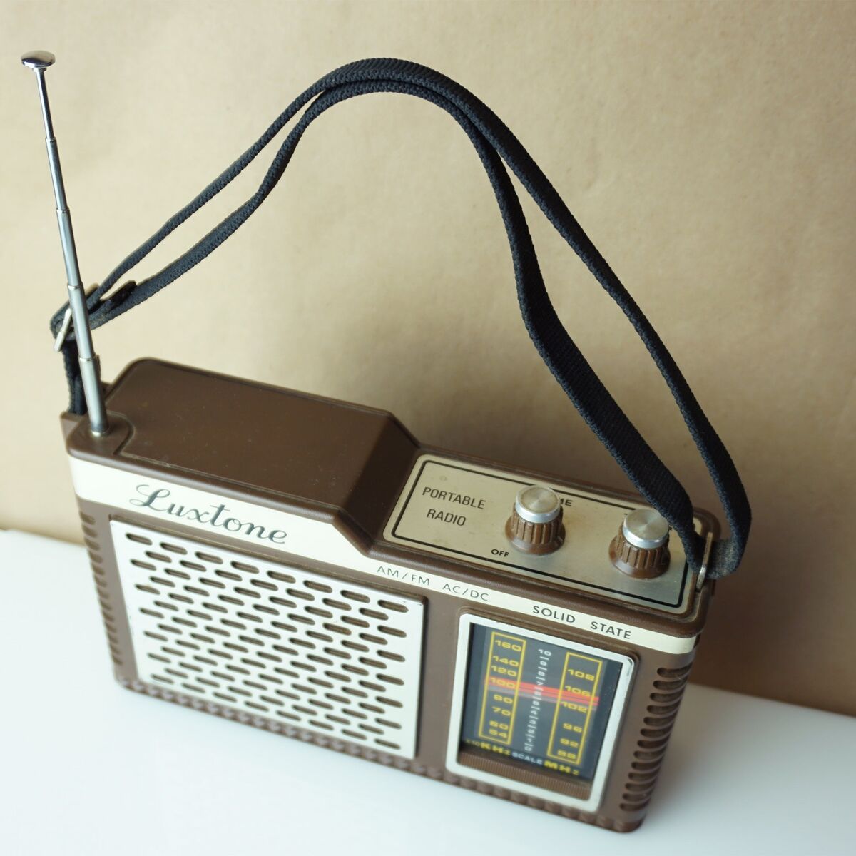 1970s Vintage LUXTONE 1278 Brown Radio w/ Bluetooth Tech 1970s Vintage LUXTONE 1278 Brown Radio w/ Bluetooth Tech