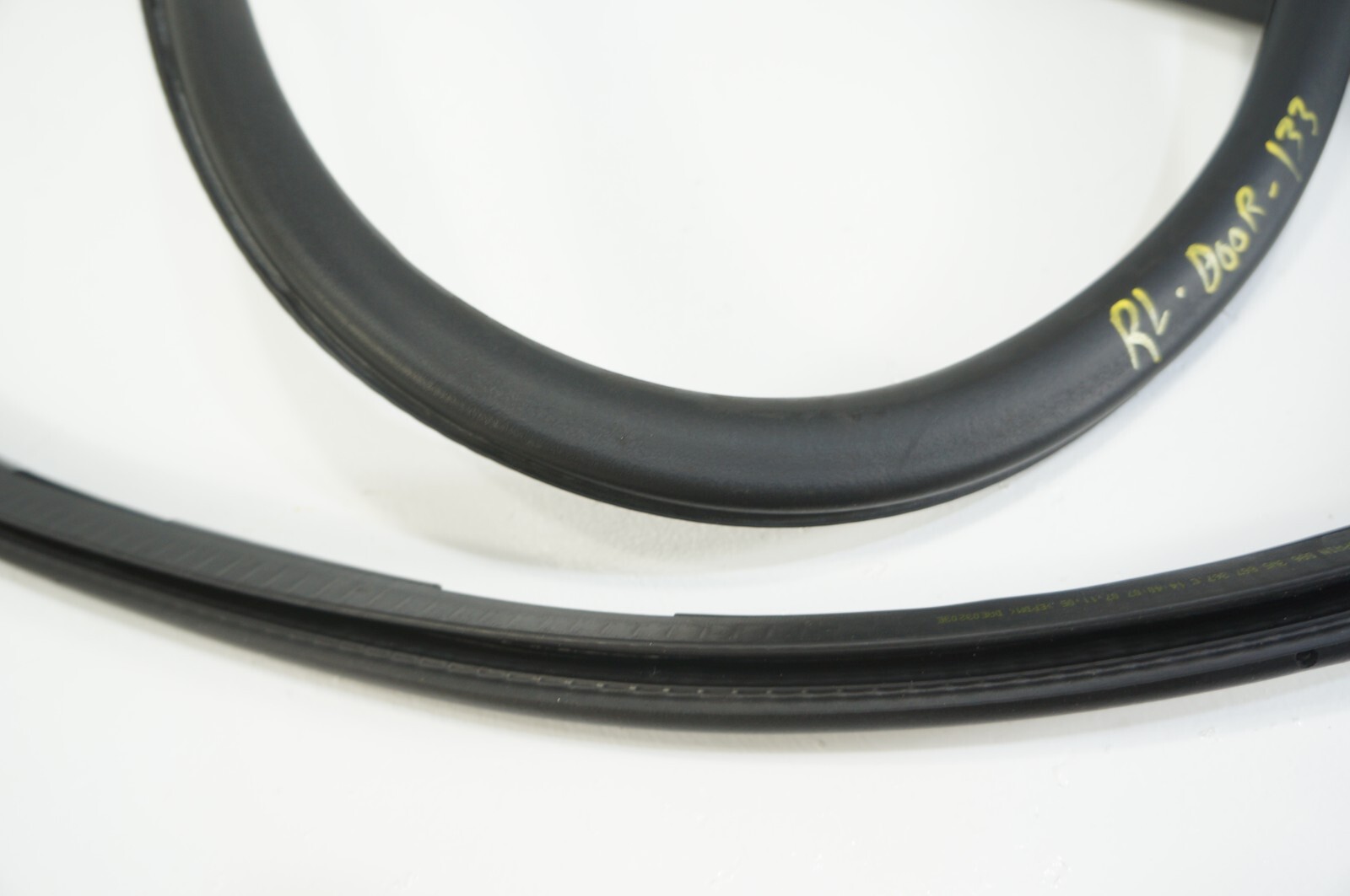 06-2012 Bentley Flying Spur REAR BACK Left Driver Side Door Weather Strip Seal