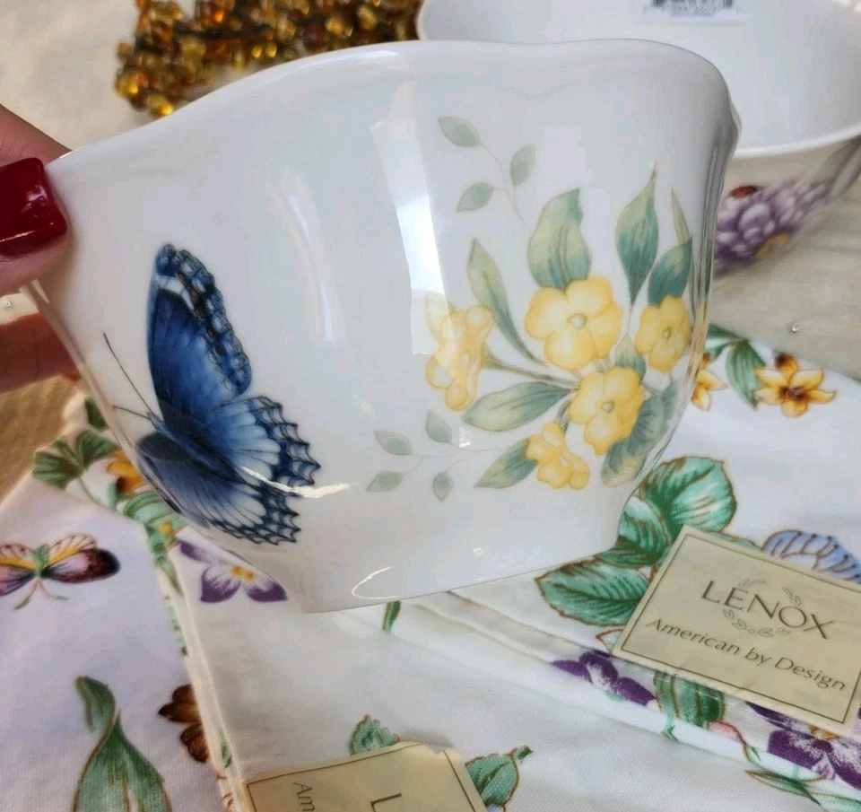Paquete de 2 arroceros y 3 servilletas Lenox Butterfly Medow algodón y lino 2 crm 1wht Foto 3 de 4