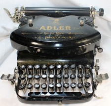 Máquina de escribir Adler Modelo 7