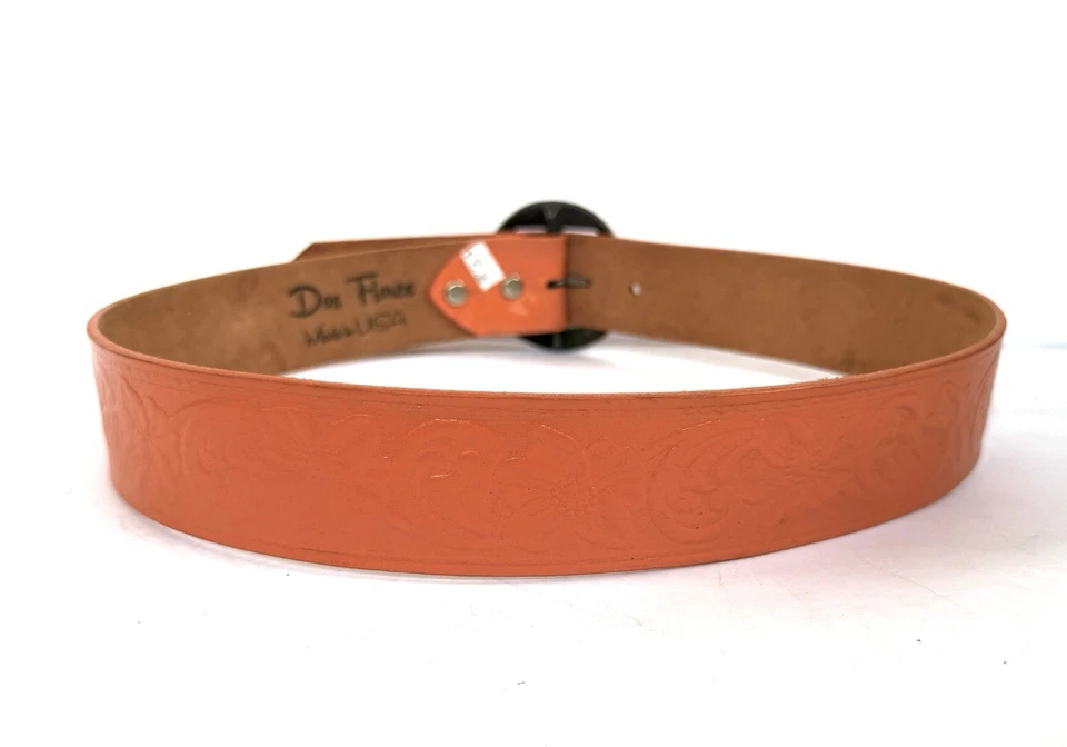 Cinturón liso Dos Flores vintage de cuero naranja en relieve. Hebilla extraíble talla 34. Foto 2 de 4