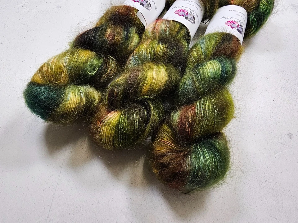 Handgefärnte Kid Mohair Seide Wolle, Spitze, 50g, MOONLIT FOREST - Bild 4 von 4
