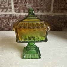 Vintage MCM Jeannette Glass Amber & Green Wedding Cake Box/Candy Dish