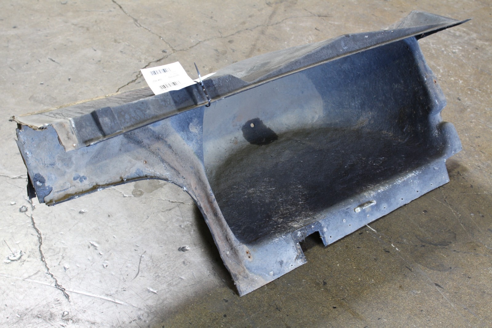 Ferrari Mondial, Trunk Tub, Cracked, Used
