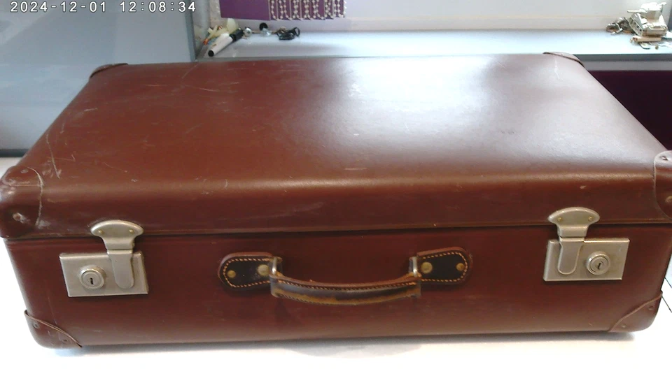 VINTAGE 1950/60s Globetrotter hard shell suitcase World's Most Famous Suitcase - Image 4 of 4