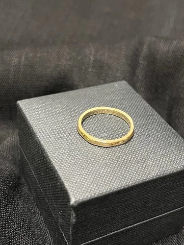 9ct Yellow Gold Hammered Band Ring 375 Hallmarked UK Size K Approx 1.7g