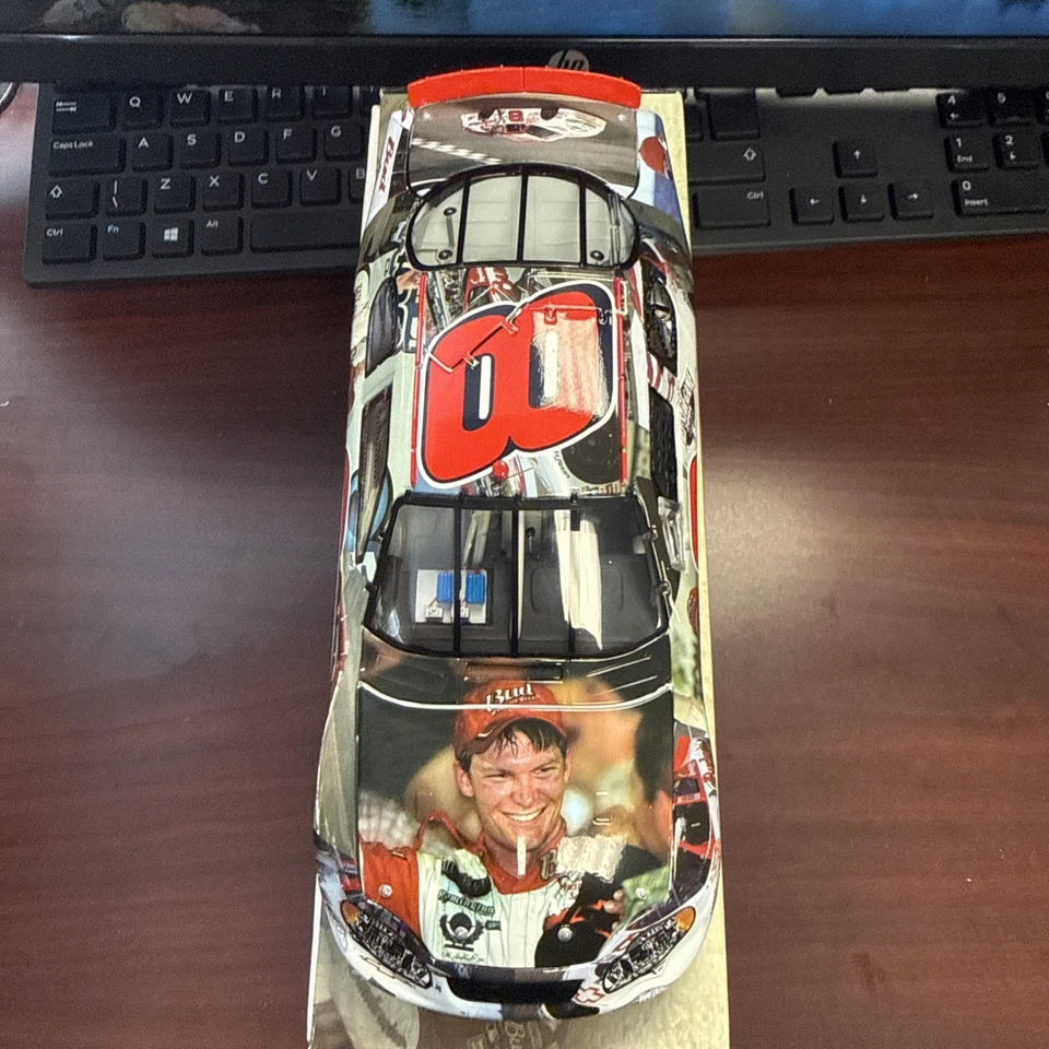 Dale Earnhardt Jr #8 Milestones 2001 Pepsi 400 ganador 1:24 2005 Monte Carlo Foto 2 de 4