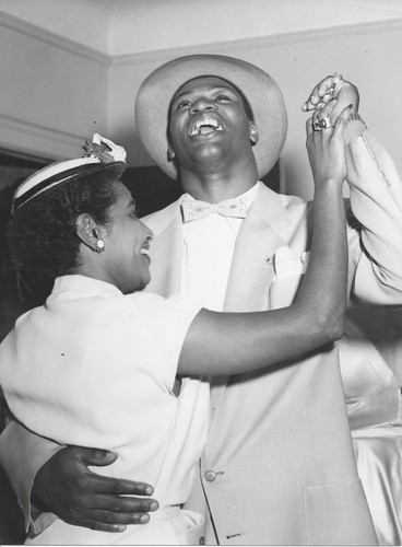 Nino Valdes VINTAGE ( 3 ) PHOTO LOT SALE Cuban Heavyweight Boxing Champion 1955 - 第 1/6 張圖片