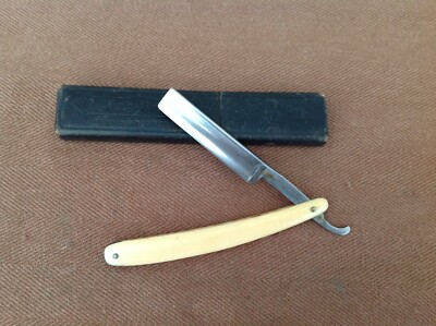 H Boker & Co ''King Cutter'' Straight Razor in Box, Etched Face