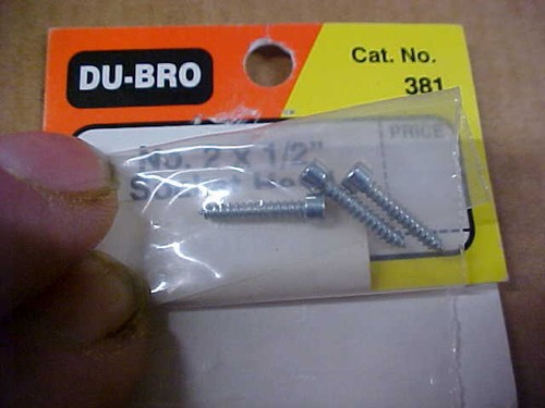 DU-BRO 381 = #2 X 1/2" SOCKET HEAD SHEET METAL SCREWS (NEW) - Picture 2 of 2