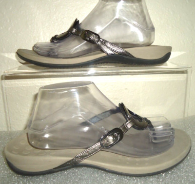 Vionic Karina Women's Thong SSilver andals  Medallion Buckle Size-9/41