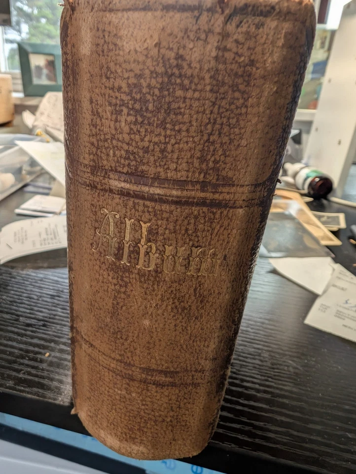 Impresionante álbum de fotos de 1880 con 33 tipos de hojalata y CDV ¡Álbum se ve muy bien! Foto 2 de 4