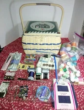 VTG Azar Sewing Basket Case with Extras Cool Items sewing Supplies