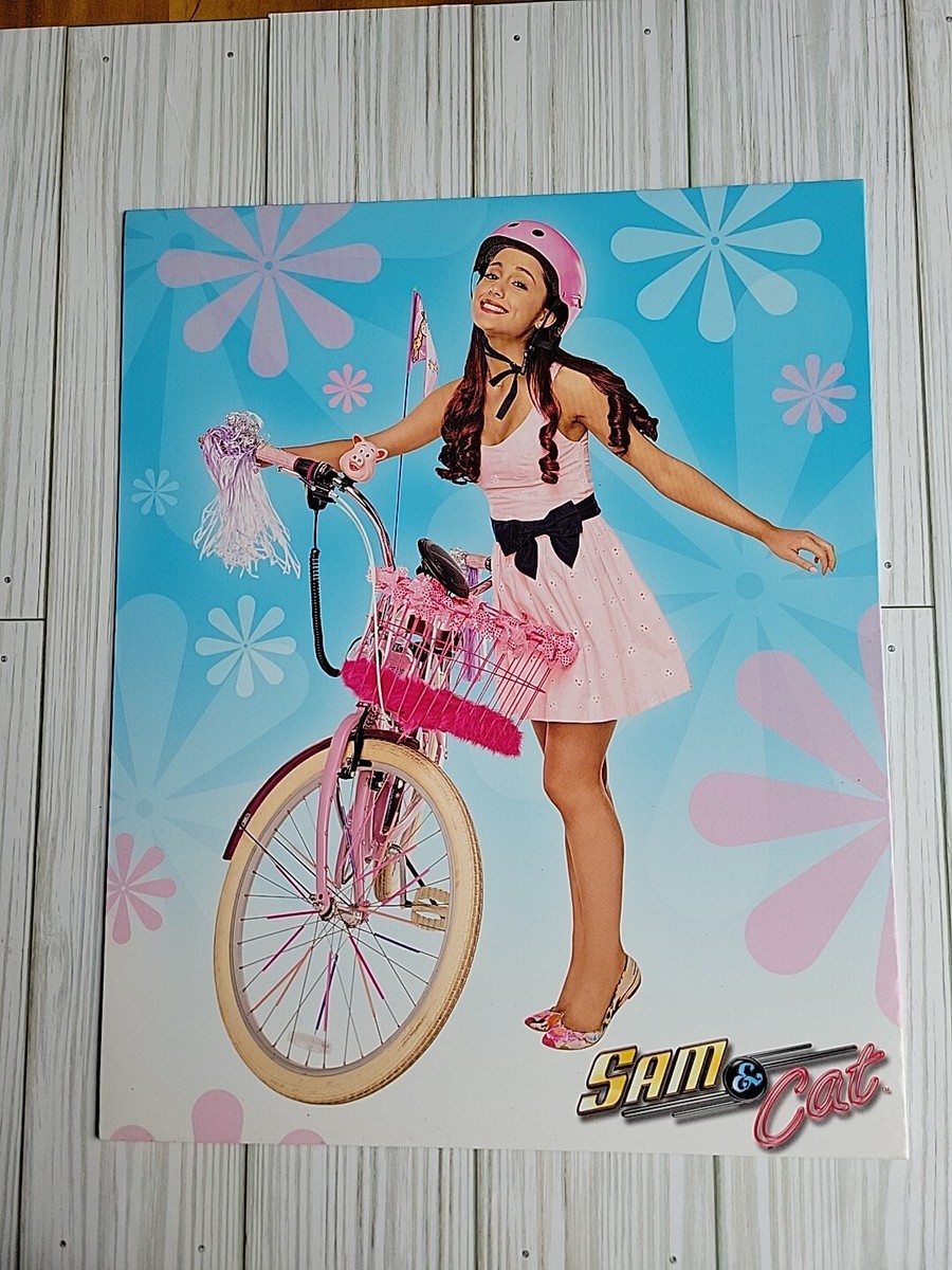 Ariana Grande Nickelodeon Sam & Cat Folder Jennette McCurdy Bike
