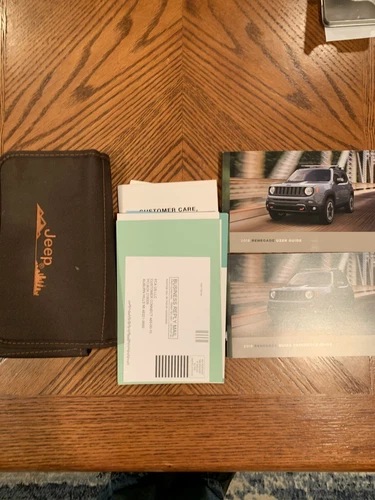 2018 Jeep Renegade Owners Manual With Case OEM