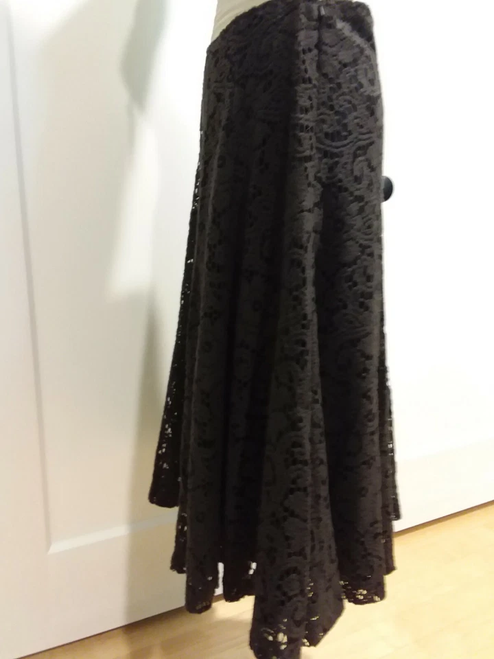 Falda de encaje marrón Isda And Co, forrada  Foto 2 de 4