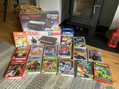Atari 2600 Plus 7800 Plus Konsolen und 17 Spiele Bundle, alle nagelneu und versiegelt