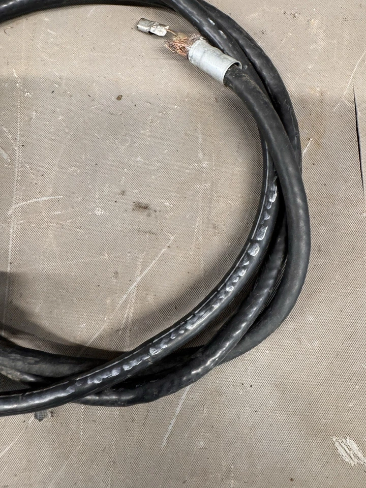 Ford Galaxie Fairlane Mustang 1965-1977 guardabarros base montaje moldura Torino equipo original Foto 4 de 4