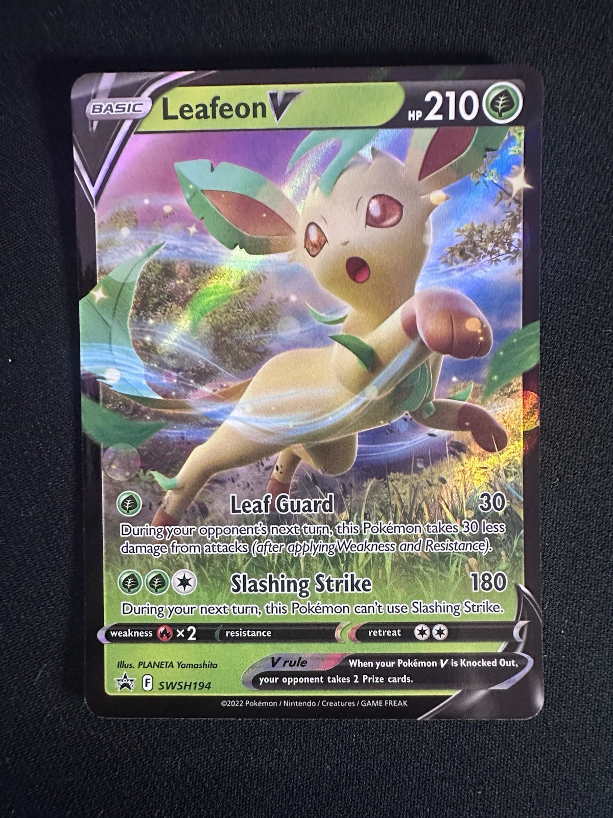 Leafeon V - SWSH194 - Black Star Promo - Pokemon Card - NM/M