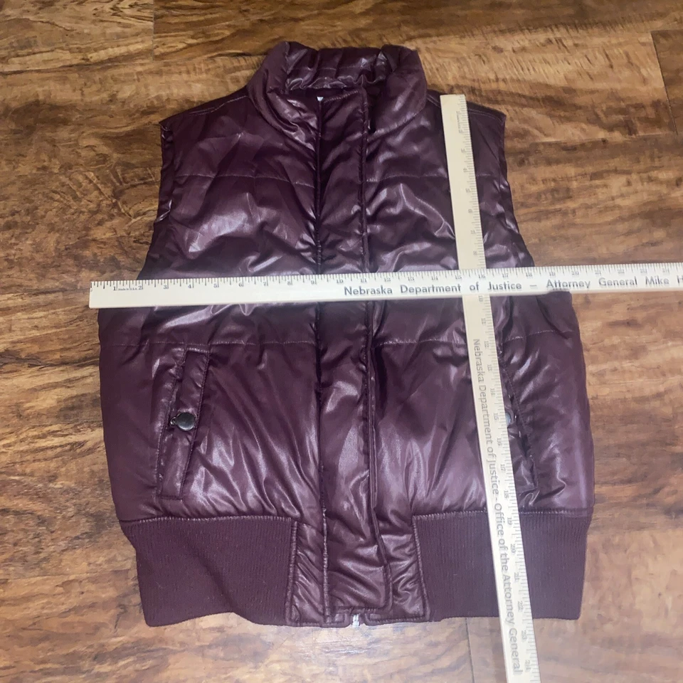 Izod Sport Maroon Sleeveless Full Zip Puffer Vest Sizes Large - Image 4 of 4