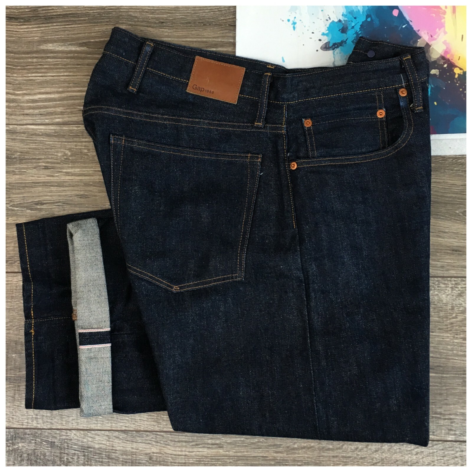 does the gap sell levis