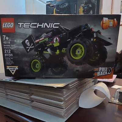 LEGO Technic 42118 Monster Jam Grave Digger Pull-Back 2-in-1, 212pcs, 7+