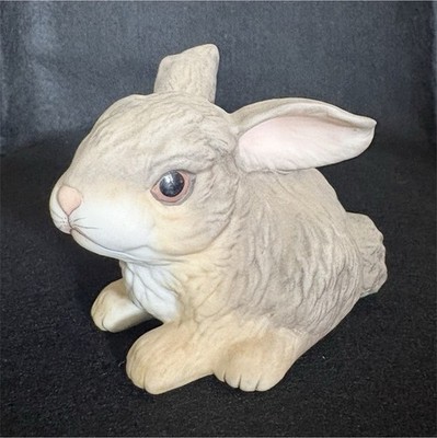 Boehm Porcelain Rabbit at Rest Figurine, Gray White Sculpture