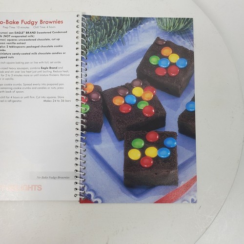 Eagle Brand Holiday Magic in Minutes : Favorite All Time Recipes - Picture 2 of 3