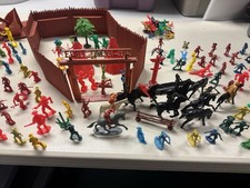 Fort Apache Wild West Vintage playset toy Marx w/ lots of extras t2