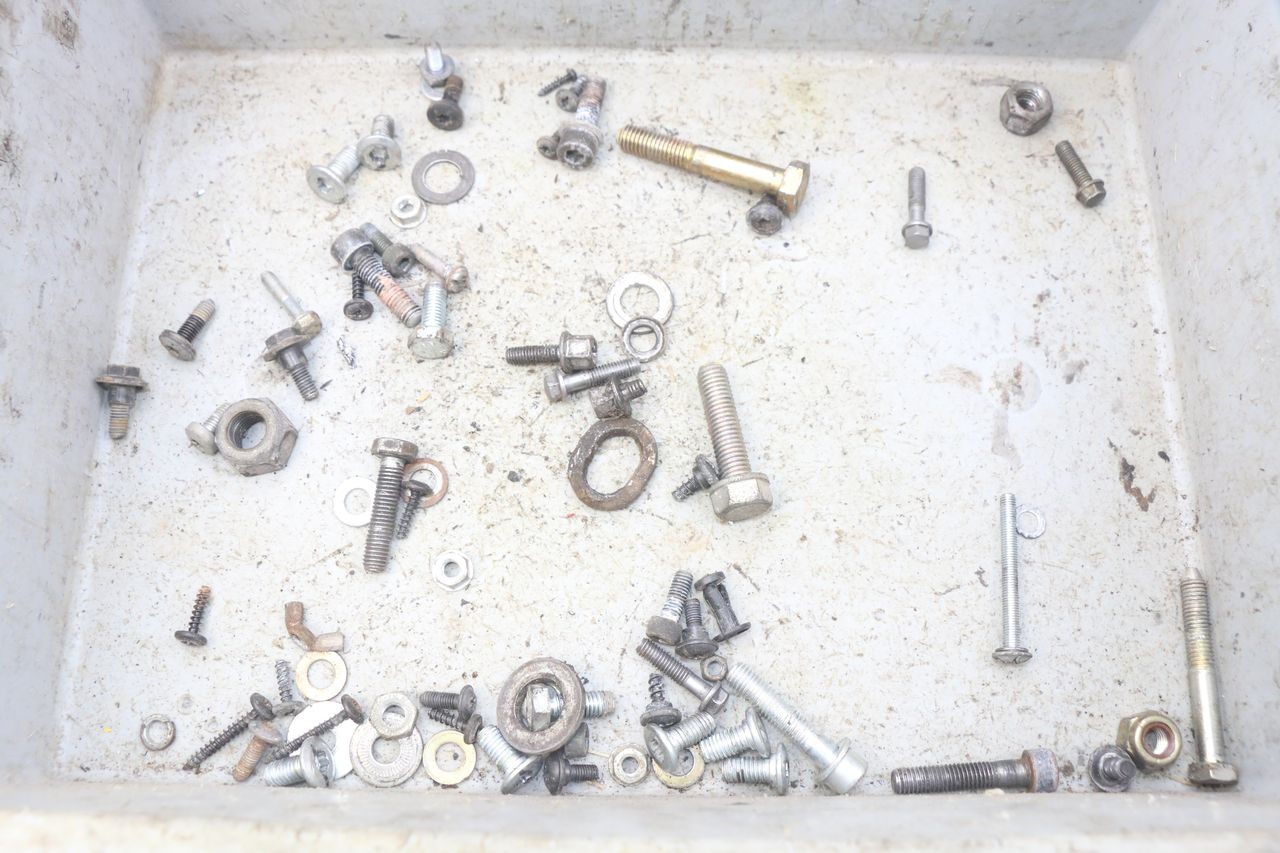 BOLSA DE TORNILLERÍA TORNILLO - PEUGEOT LUDIX 50 (2005 - 2007)