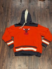 Chicago Bulls Windy City Embroidered Hoodie Mens M Hardwood Classics NBA Red