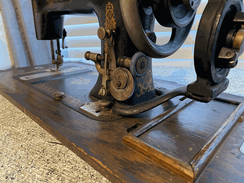 Early 1900's Antique Macy's hand crank sewing machine - Red Star very rare - Picture 7 of 22