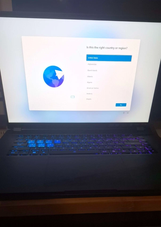 AORUS 16X (2024) 9SG- INCLUDES CHARGER & ORIGINAL BOX, LIKE NEW- GREAT CONDITION - Image 2 of 4