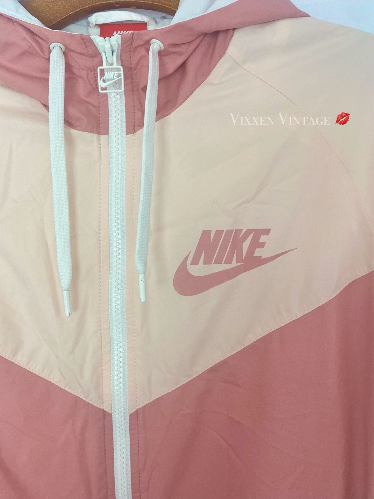 SACAI X NIKE NIKE COLORBLOCK GIACCA A VENTO CON CAPPUCCIO 'WINDRUNNER' PREZZO AL DETTAGLIO CONSIGLIATO DAL PRODUTTORE $140