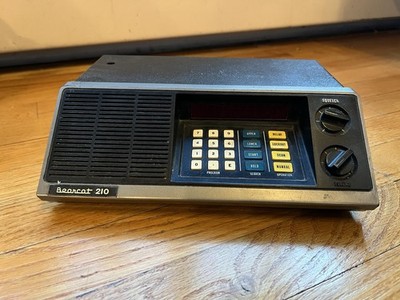 Vintage Electra Bearcat 210 Scanner ~ Model BC-210 ~ for parts / not working