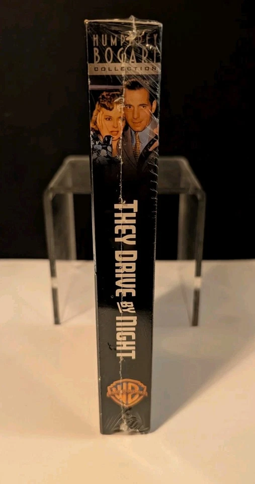 "They Drive By Night" (1940) Sealed And New Noir/Crime VHS 2000 Release Foto 2 de 4